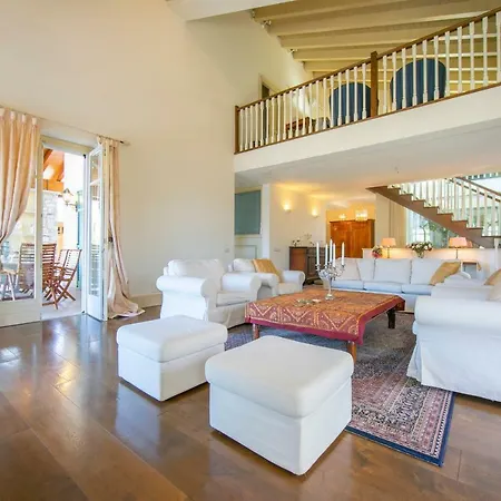 Castelletto Di Branduzzo Sleeps 12 Pool Wifi Villa *